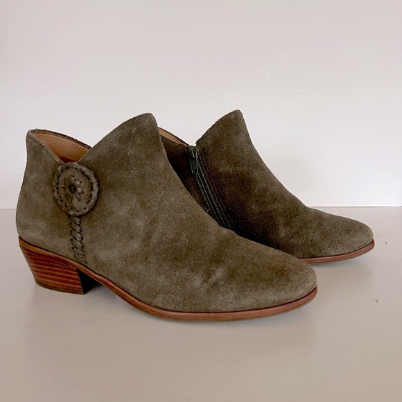 Jack Rogers Peyton Bootie in Olive Green, size 6 - Picture 1 of 9